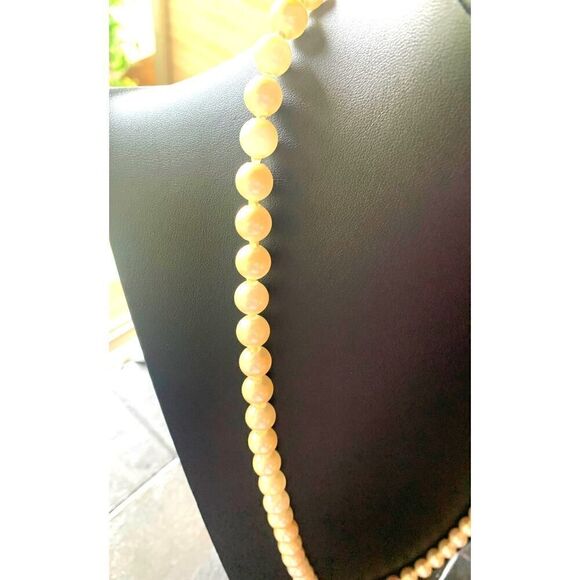 Vintage Large White Faux Pearl Strand, Unmarked - Picture 2 of 2
